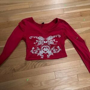 Women's Red Long-Sleeve Graphic Crop Top